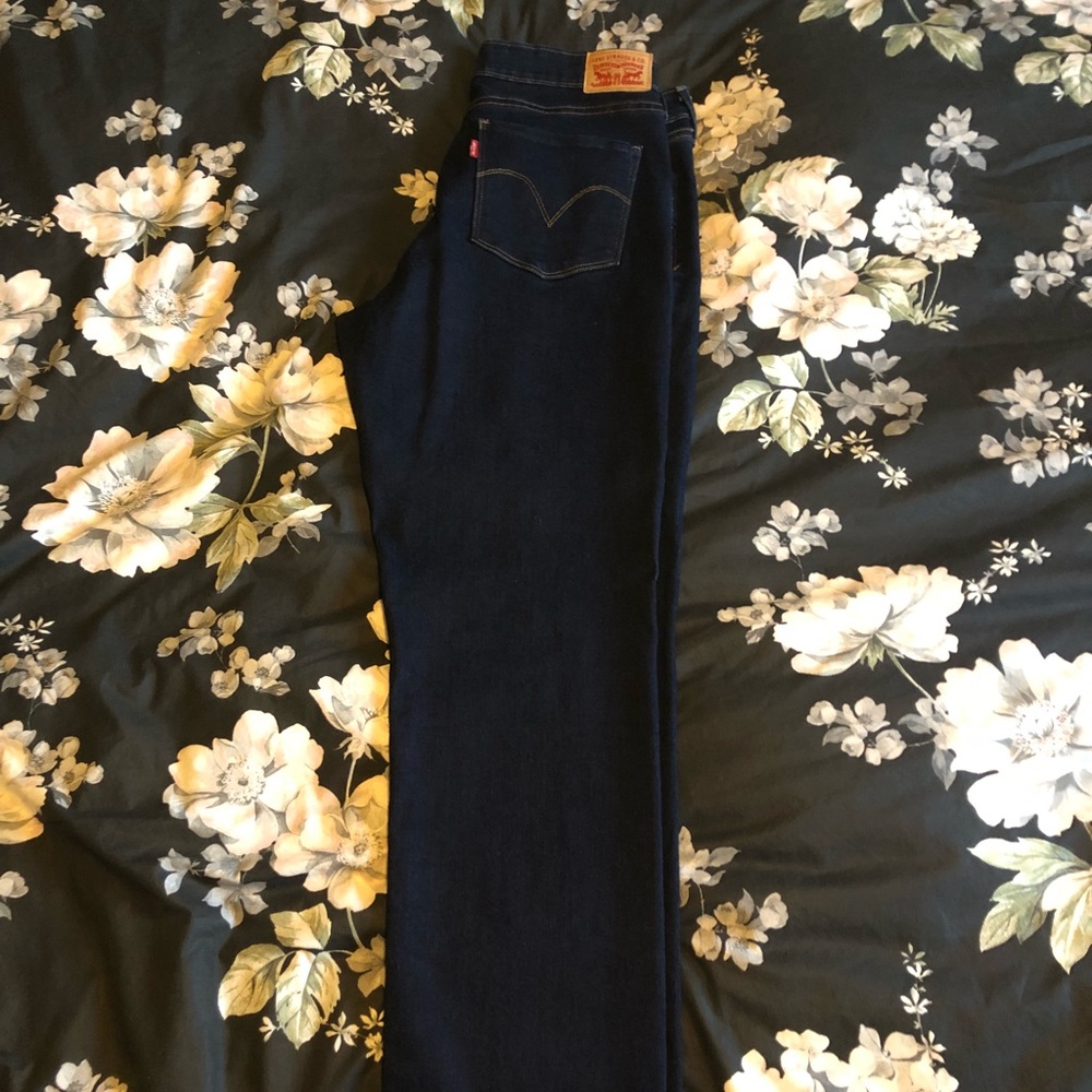 NWOT Levi’s mid rise skinny jeans size 16